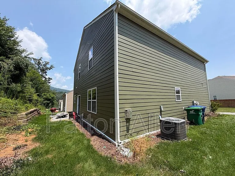 138 Marathon Ln — Photo 26