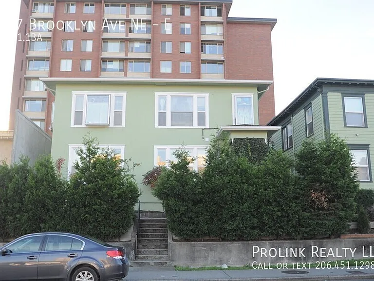 4707 Brooklyn Ave NE #E — Photo 14