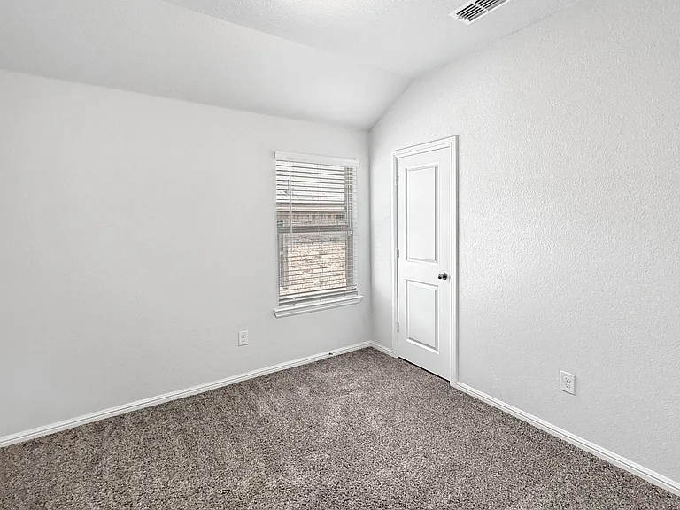 9749 Walnut Cove Dr — Photo 12