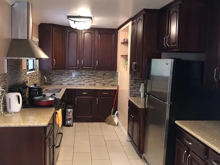 18723 Stanton Ave — Photo 5