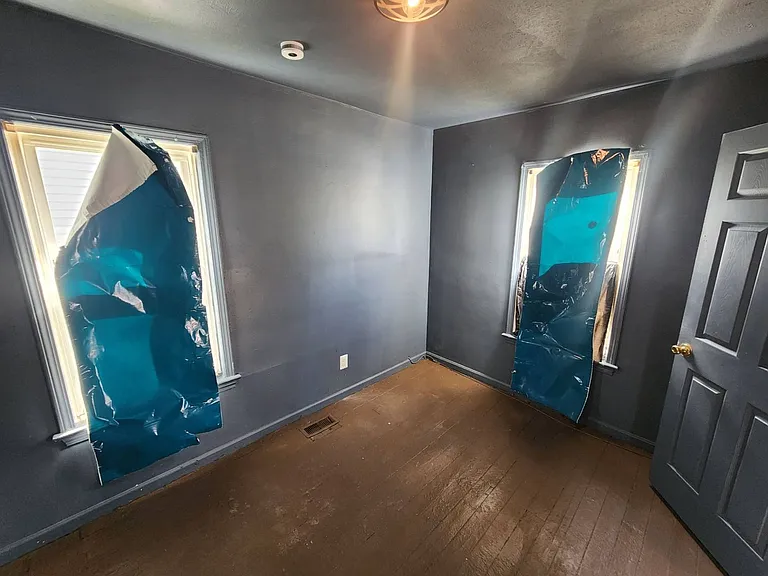 10317 Reno Ave — Photo 5