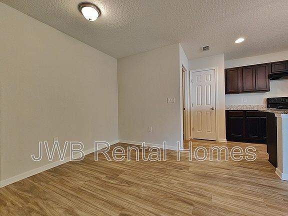 5th image of 3880 Bolt Ave