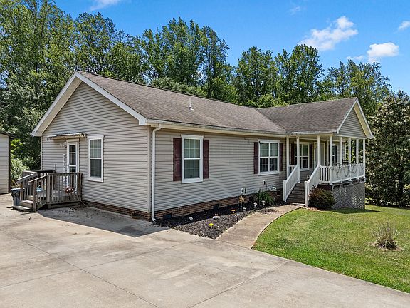 3rd image of 111 Owens Dr