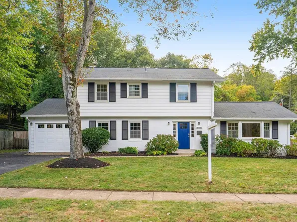 3300 Prince William Dr, Fairfax, VA 22031