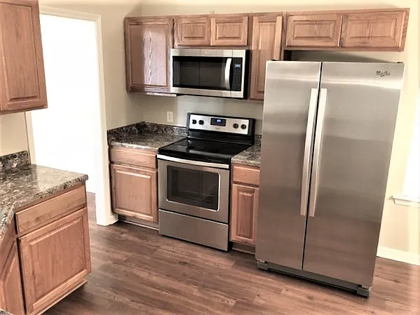 146 Parkview Rd — Photo 3