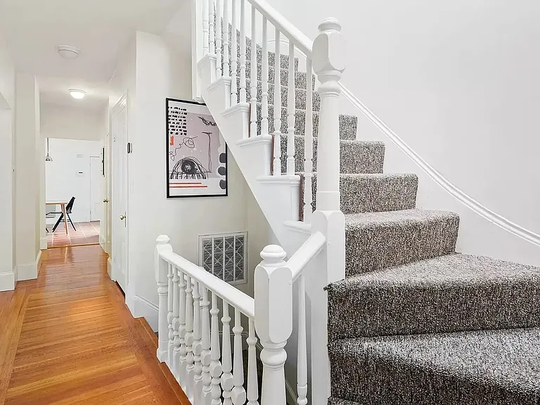 12 Victoria St #2 — Photo 7