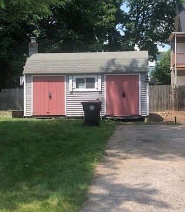 2nd image of 91 Hillside Ave