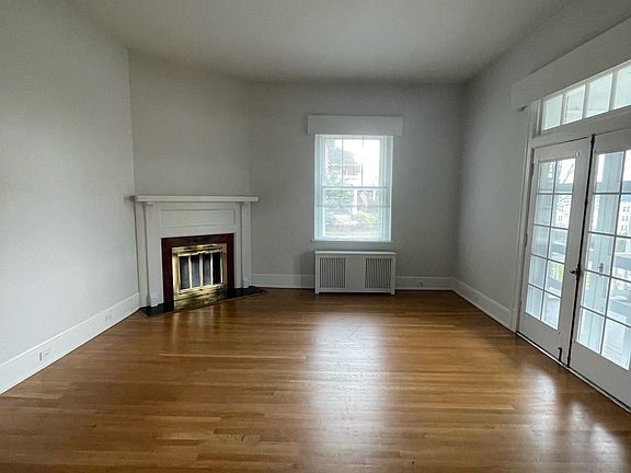 2nd image of 210 S Doyen St