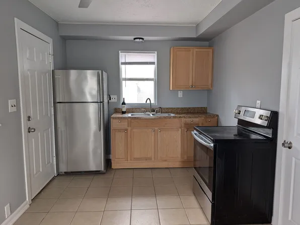 731 Emerson Ave, Pontiac, MI 48340