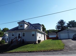 100 Edgewater Ave, Lewistown, PA 17044
