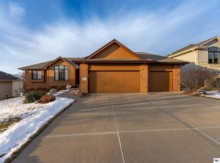 16056 Ruggles St, Omaha, NE 68116