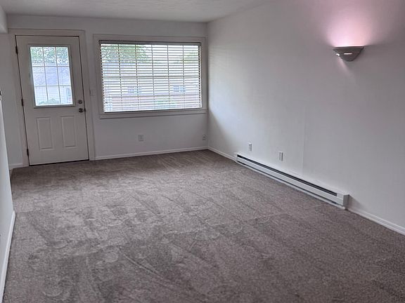 3rd image of 607 E Euclid Ave