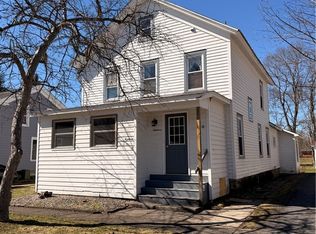 18 White St, Clinton, NY 13323