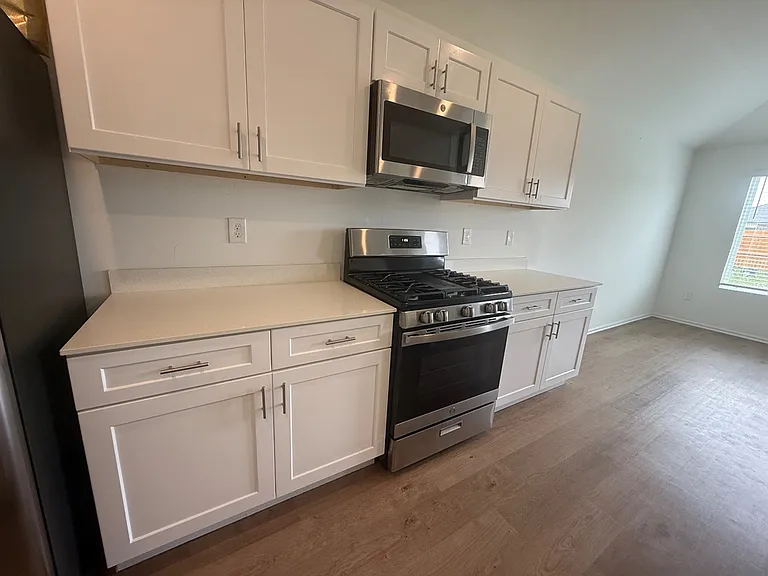 16213 Maroon Dr — Photo 10