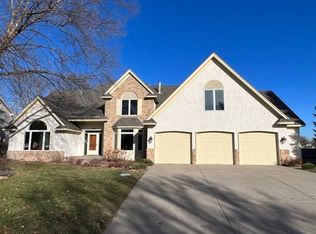 1285 W Royal Oaks Dr, Shoreview, MN 55126