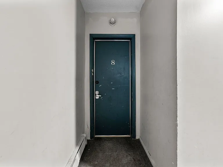 411-431 N Main St #8 — Photo 4