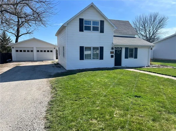 412 SE Mills St, Greenfield, IA 50849