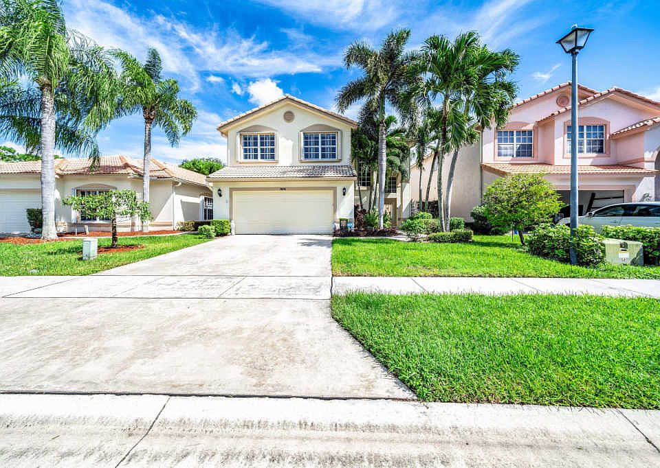 1st image of 7694 Colony Palm Dr
