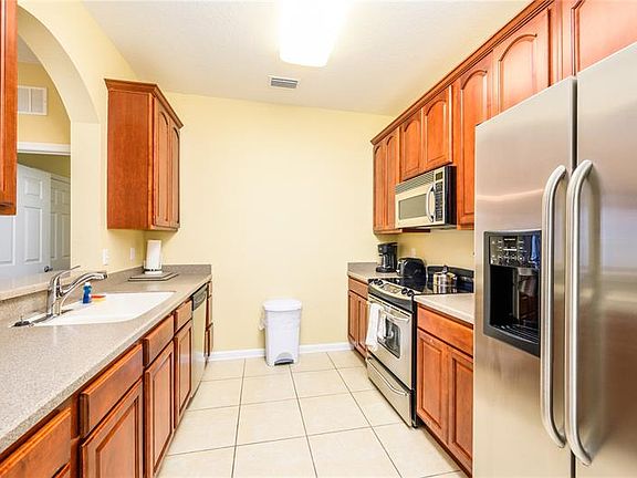 5th image of 4126 Breakview Dr #108
