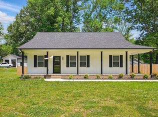 301 Tomberlin Rd, Mount Holly, NC 28120