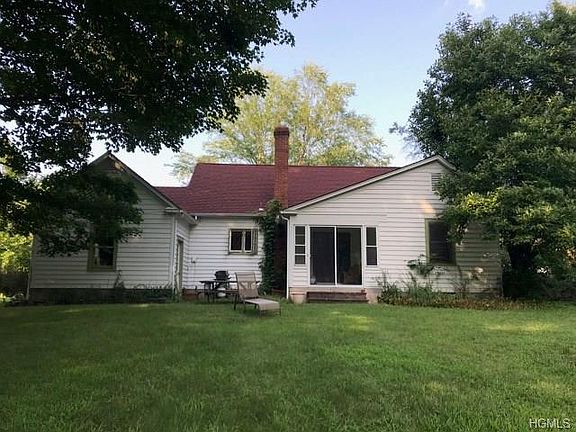 2nd image of 360 Delaware Dr