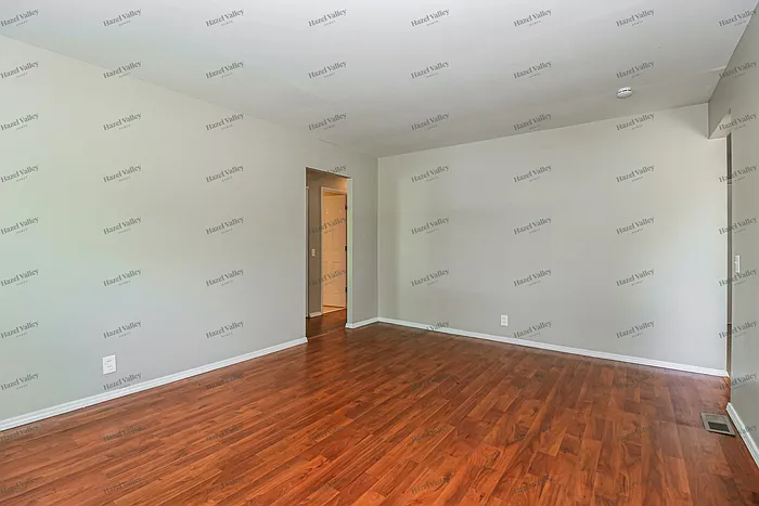 2370 Palm Dr — Photo 5