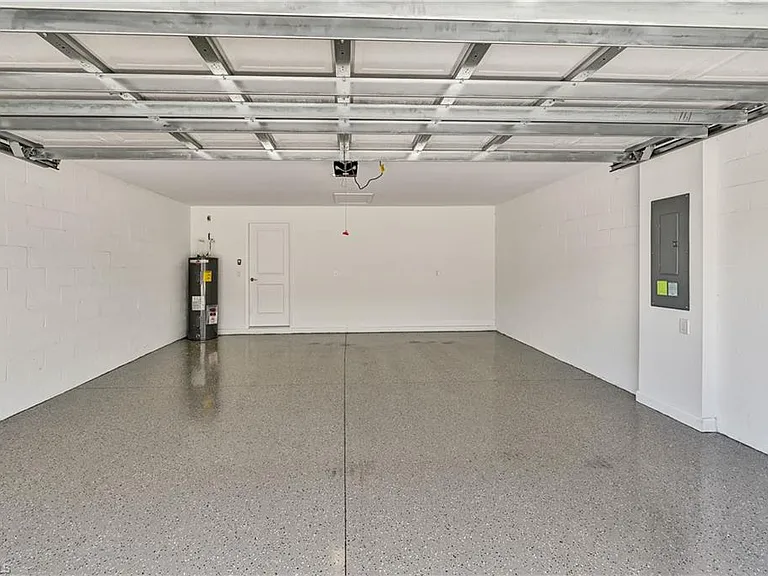 20545 Hazelnut Ct S — Photo 26