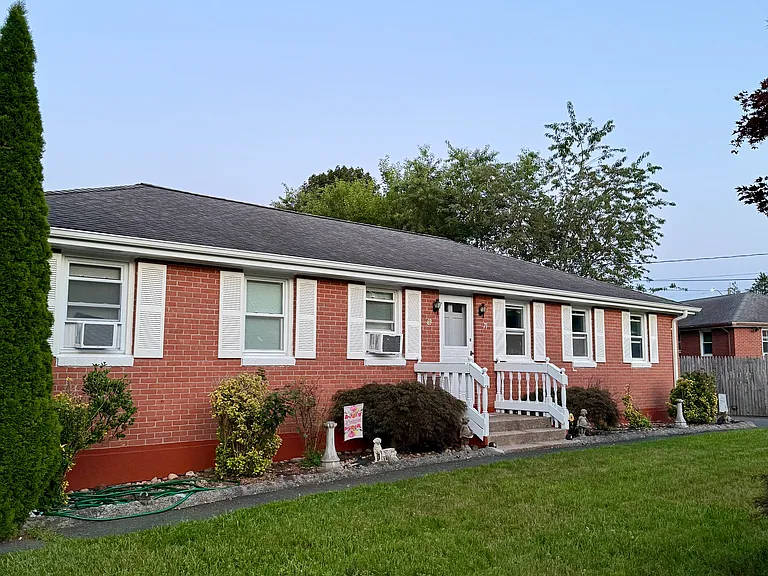 69 Jefferson Ave #71 — Photo 1