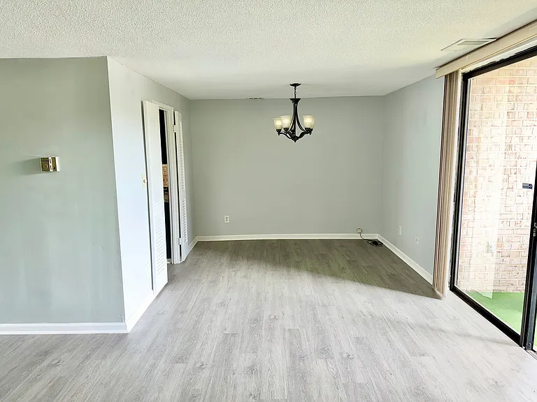 3331 Huntley Square Dr #C1 — Photo 4