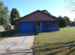 1219 Flint Pl, Gentry, AR 72734