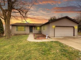 5049 Mason Rd, Howell, MI 48843