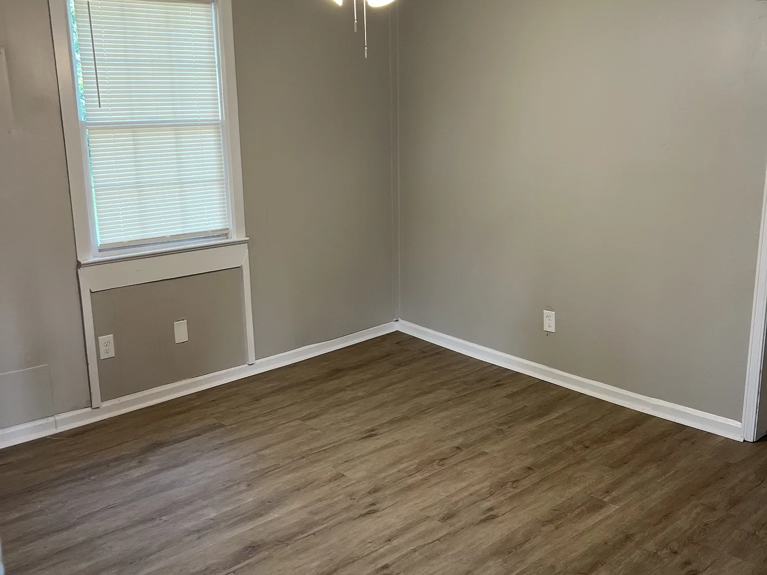 313 Dix Street - 1 — Photo 3