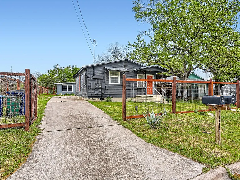 1315 E M Franklin Ave #A — Photo 26