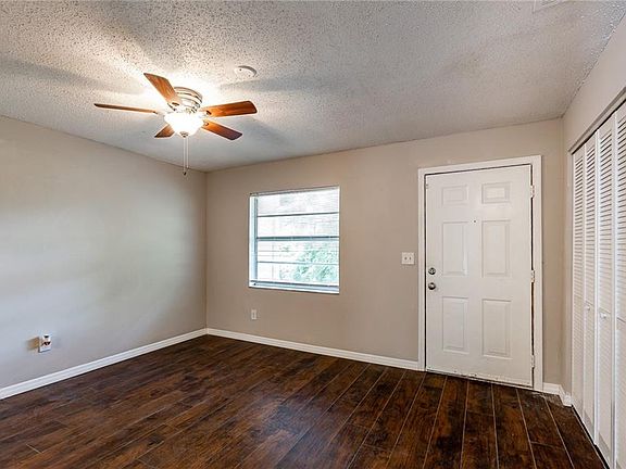 5th image of 7254 Moffatt Ln