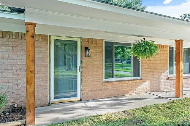 3 bed, 1497 sqft, $1,700 — Photo 4