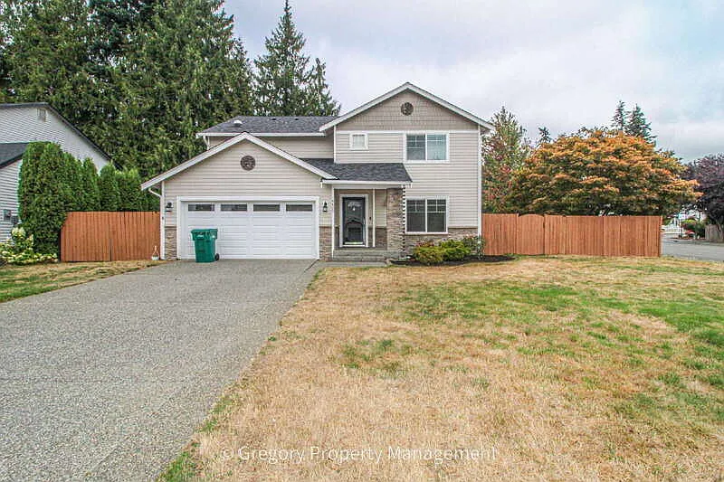 3 bed, 2.5 bath, $3,300 — Photo 1
