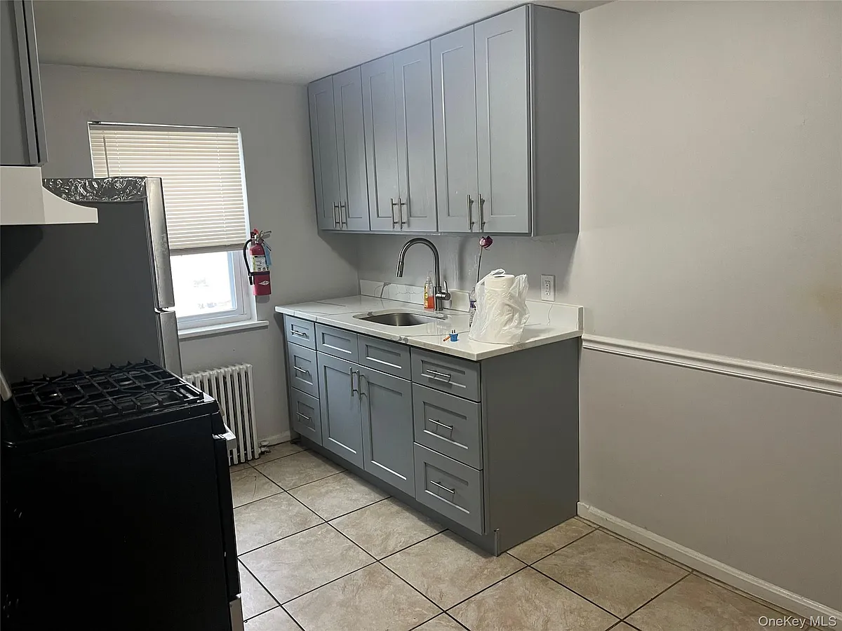 Building Photo - 134 Amory Ave #5