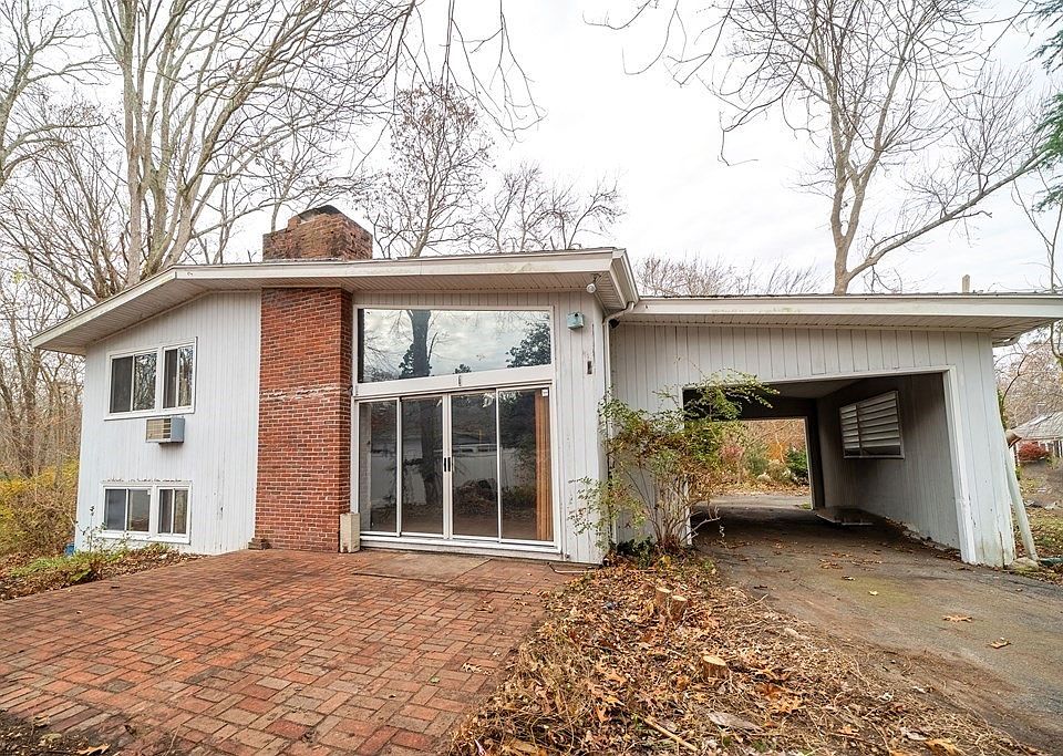 107 Brownell Ave, New Bedford, MA 02740 Zillow