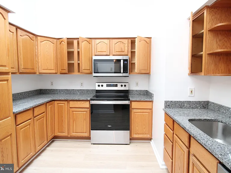 7509 Ashby Ln #N — Photo 11