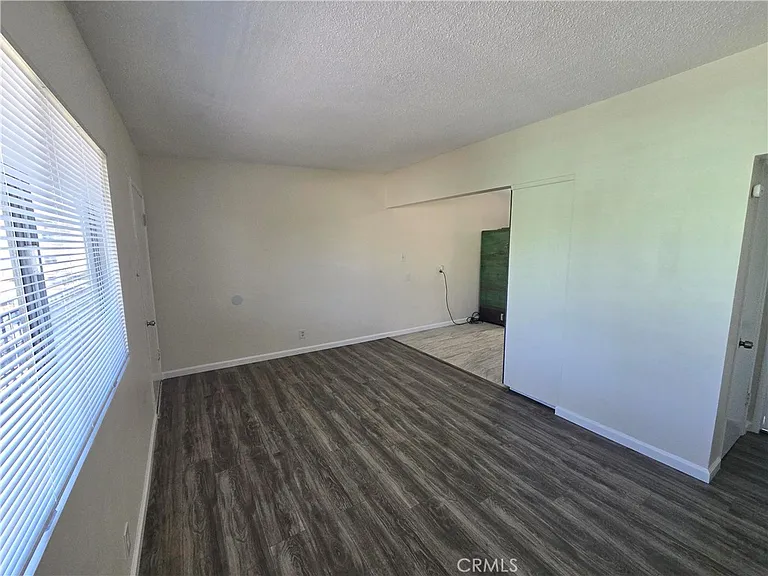 1140 W 120th St #8 — Photo 3