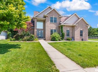 424 Heathrow Ln, Rochester, IL 62563