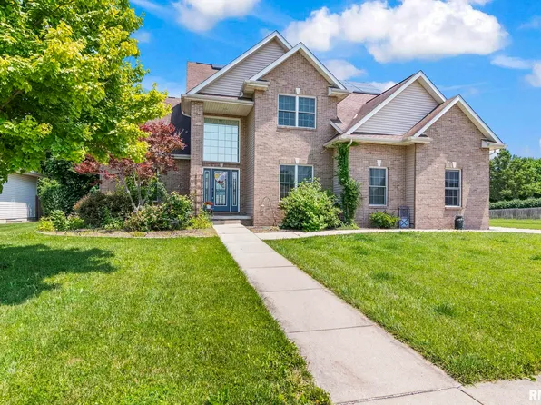424 Heathrow Ln, Rochester, IL 62563