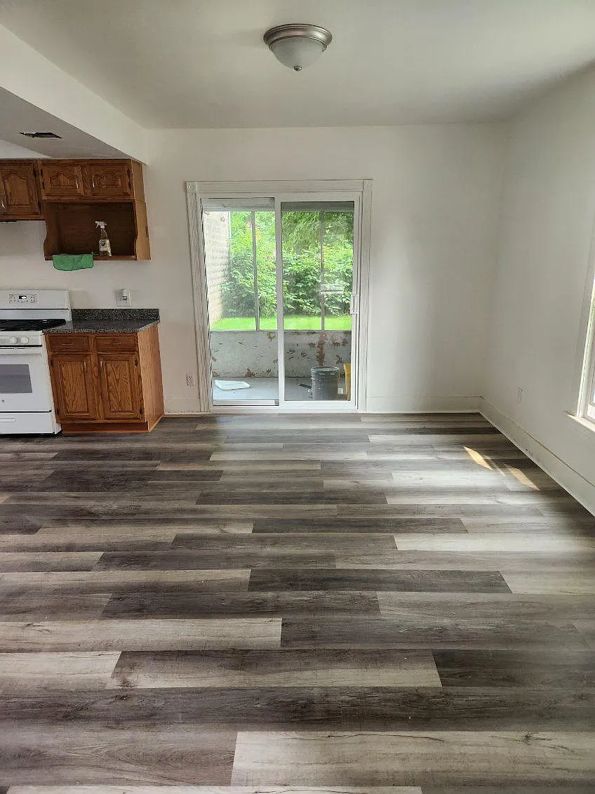4 bed, 1644 sqft, $1,400 — Photo 1