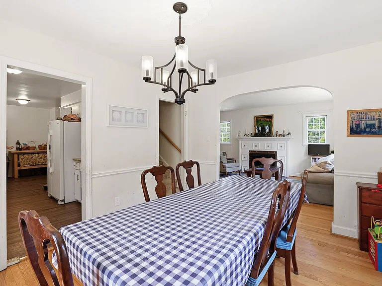 7322 Edmonston Rd — Photo 11