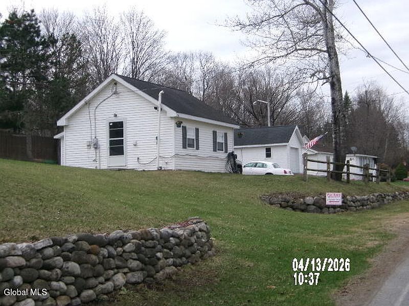 5th image of 194 Hartford Main Street