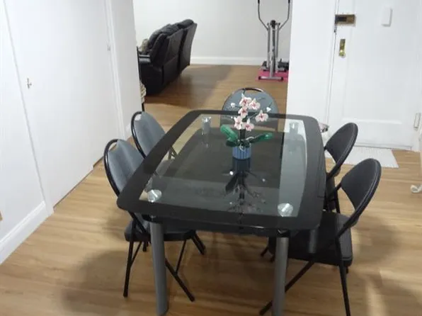 88-09 Northern Boulevard image 3 of 11