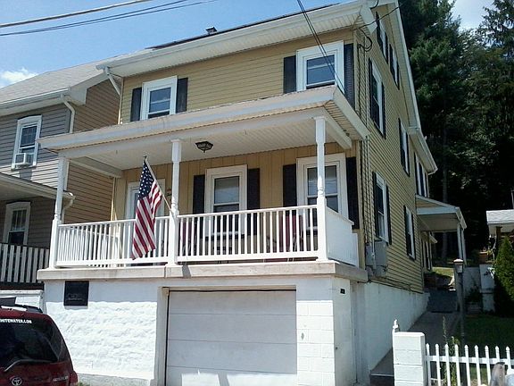 636 FRONT GARAGE & PORCH