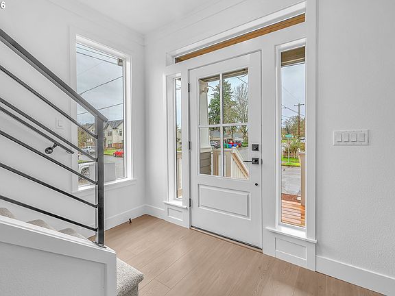 4th image of 6491 SE Ramona St Unit A