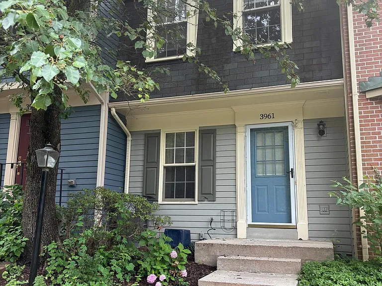 3961 Conquest Ct — Photo 2