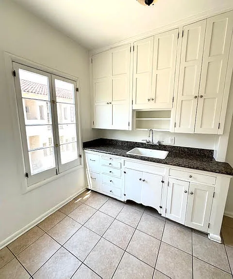 1269 N Flores Ave #B1 — Photo 6